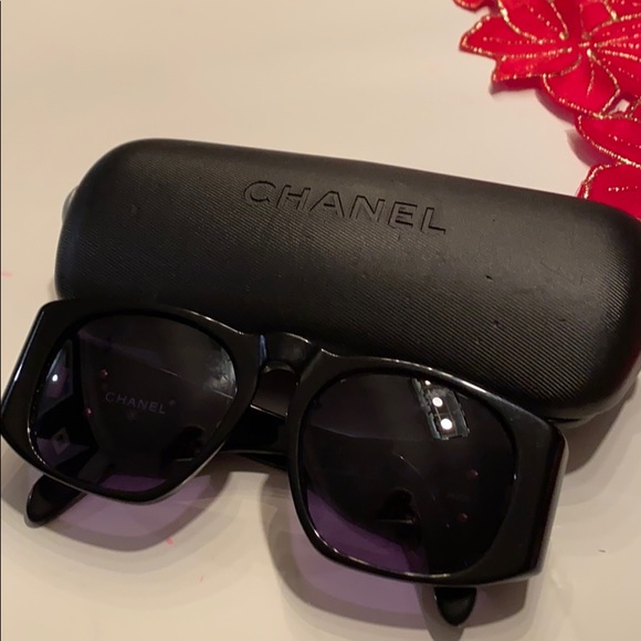 Chanel Authentic retro sunglasses main image 4